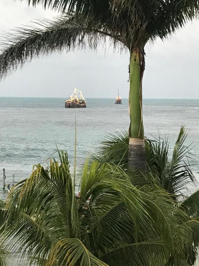 Front Private With Shared Bathroom Appartement Cancún